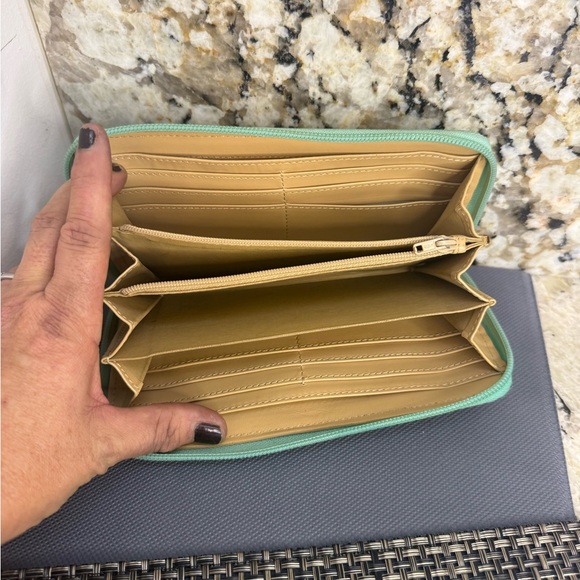 GUC Vivienne Westwood Mint Sea Green Luxury Zipper Wallet - Picture 10 of 12